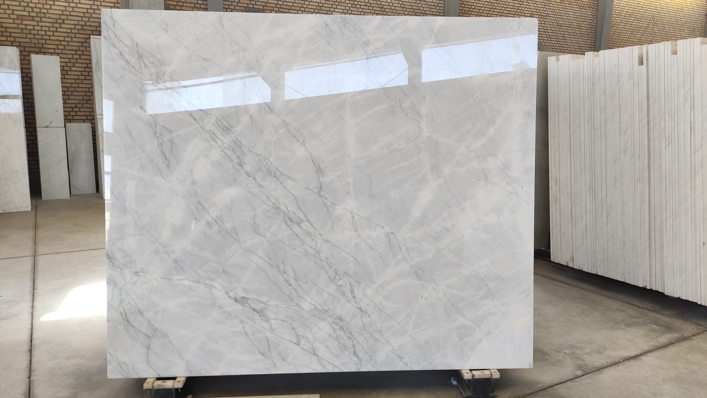 S0402 (3) Frozen White Marble Slab - Image 1