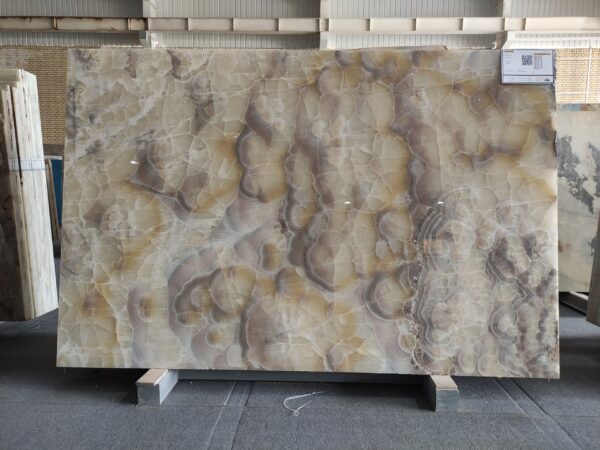 Diana Smoky Onyx Slab